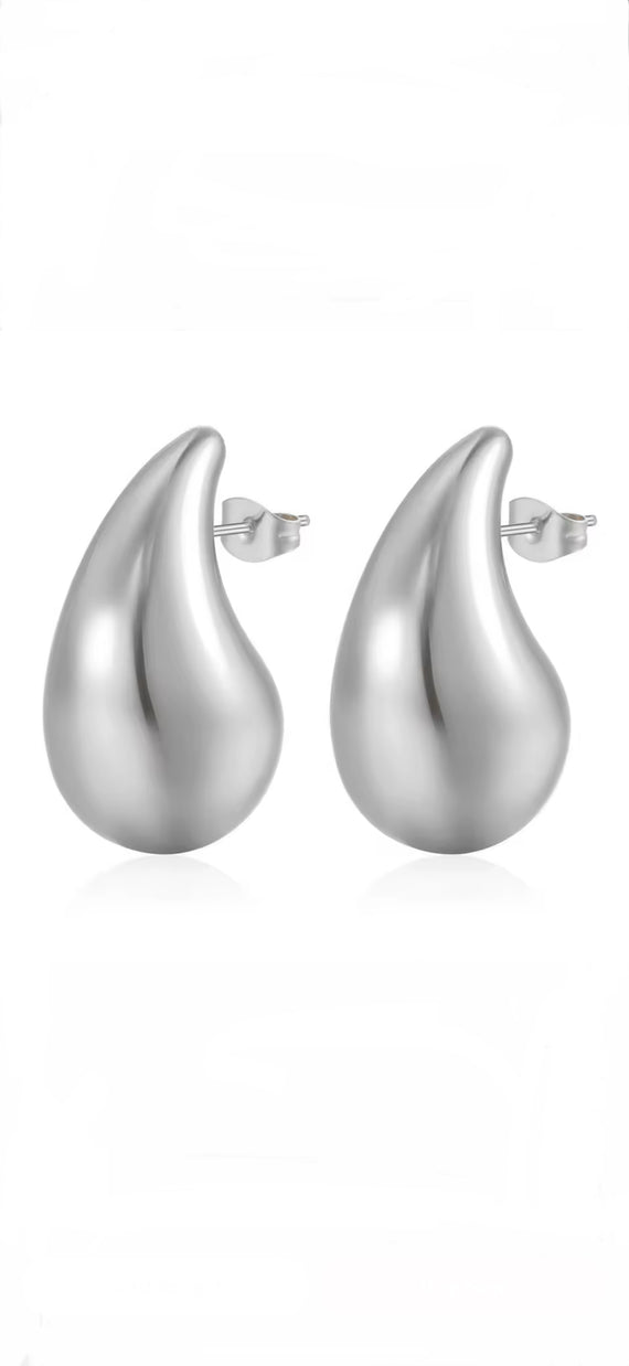 Manon Teardrop Studs